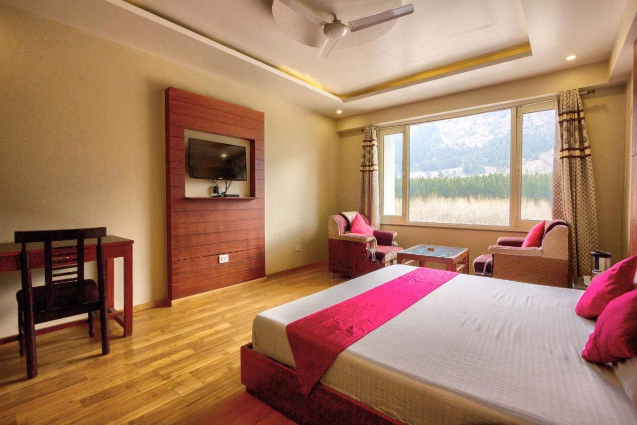 Hotel Neelam Манали Экстерьер фото