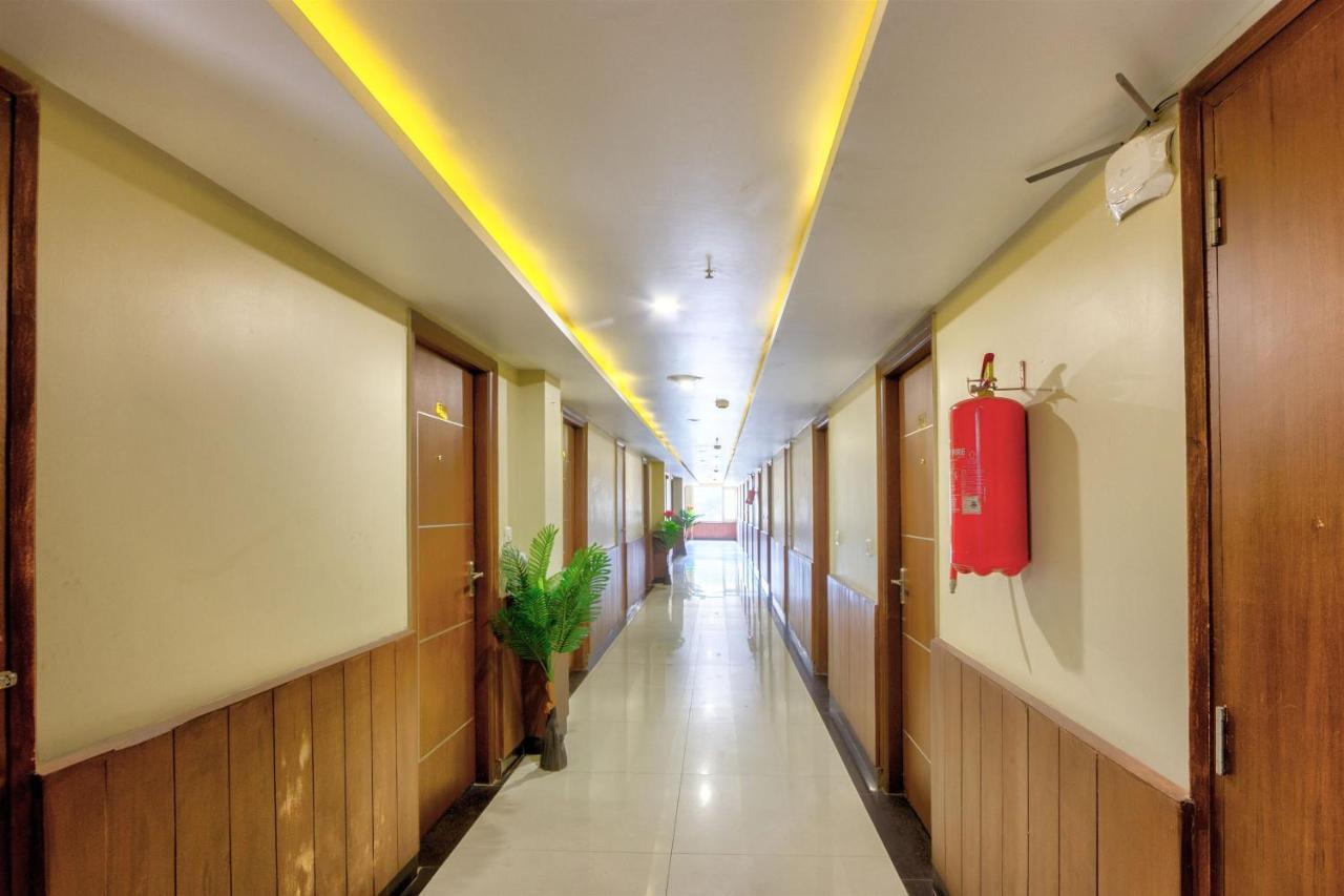 Hotel Neelam Манали Экстерьер фото